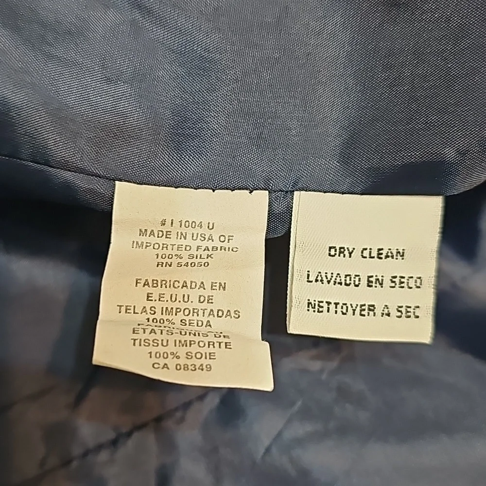 Christain Dior Silk Navy Fitted Blazer with Structured Shoulders and  Vneck 12 - Picture 9 of 12